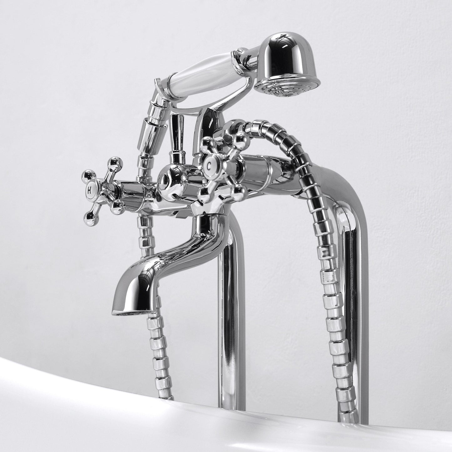 Baignoire autoportante Dimensions : 59 x 31 ¼ x 31 po (1 500 x 795 x 785 mm)