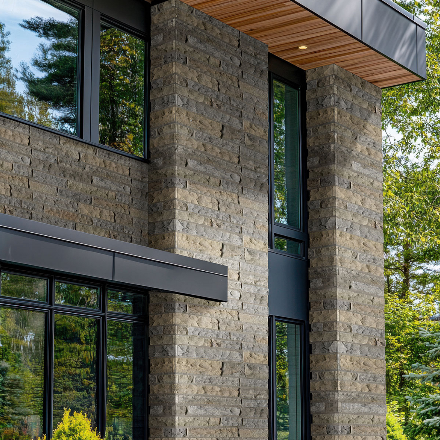 Rockmount Stone Veneers Collection Durham Fall Ledgestone (modules plats)