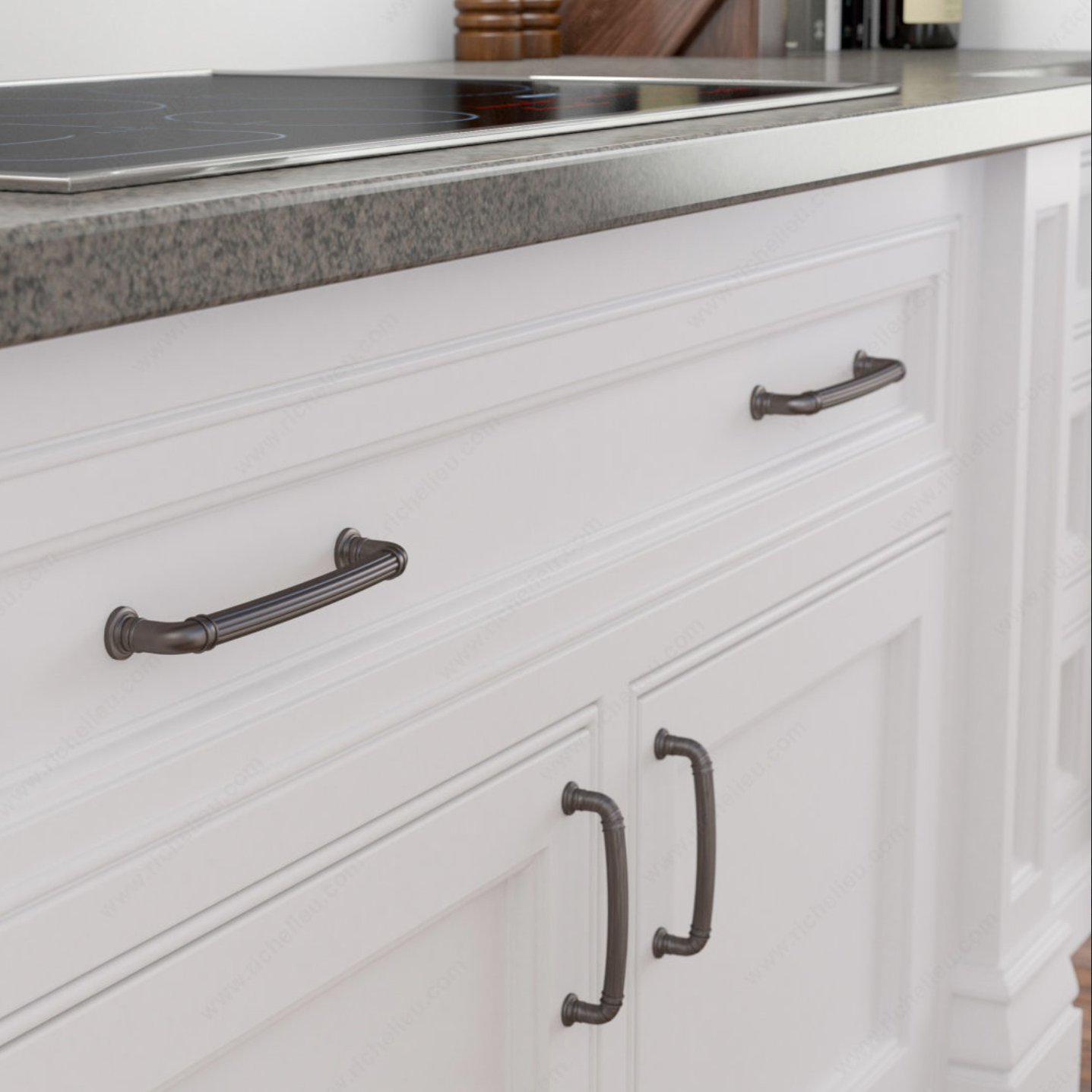 Traditional Metal Pull - 8818  Richelieu