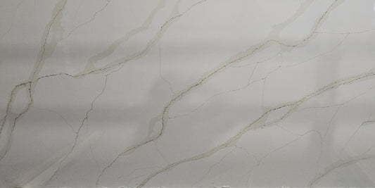 Comptoir de luxe en quartz Zenvia Collection 2 cm - 3 cm Calacatta Dore 63 x 126 po