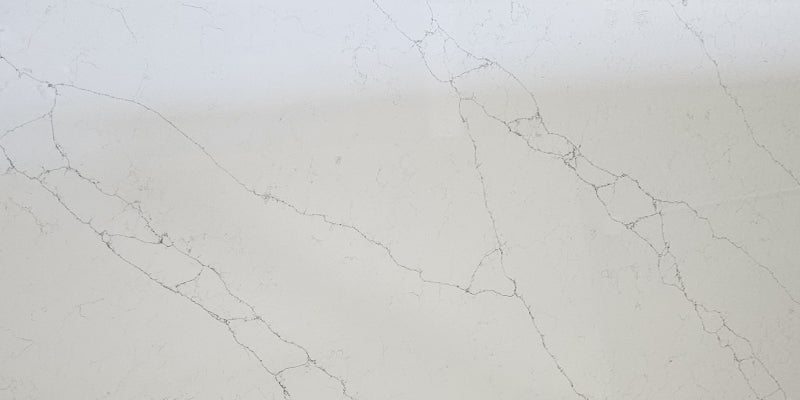 Comptoir de luxe en quartz Zenvia Collection 2 cm - 3 cm Kanthlora 63 x 126 po