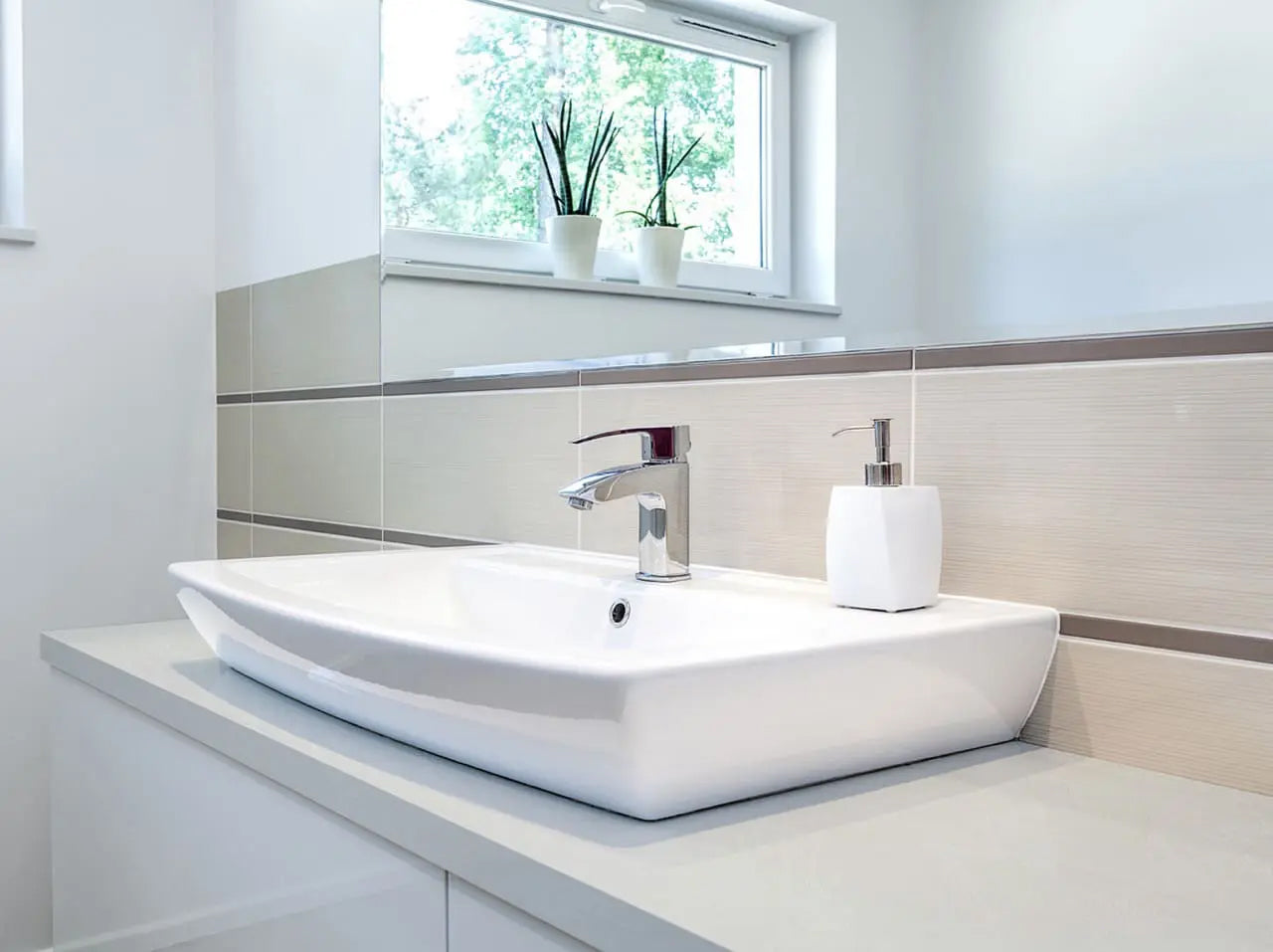 comptoir en quartz Prime Stone 2 cm - 3 cm Ariston White 63,5 x 127 po